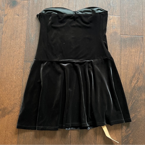 NWT Women’s Reformation Giovani Black Knit Velvet Dress M - Picture 3 of 5